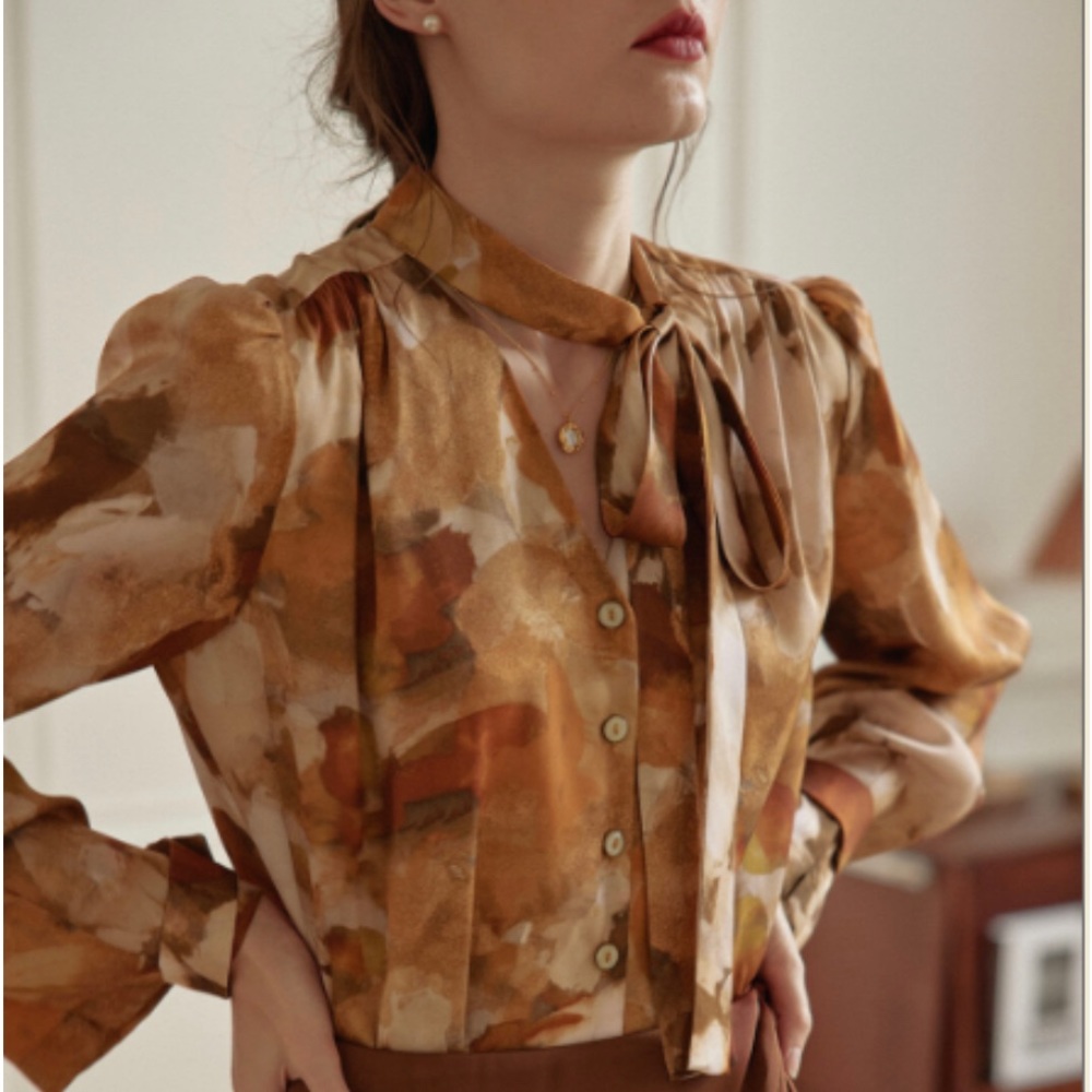 Jolie Printed V-neck Brown Blouse - gingerbread